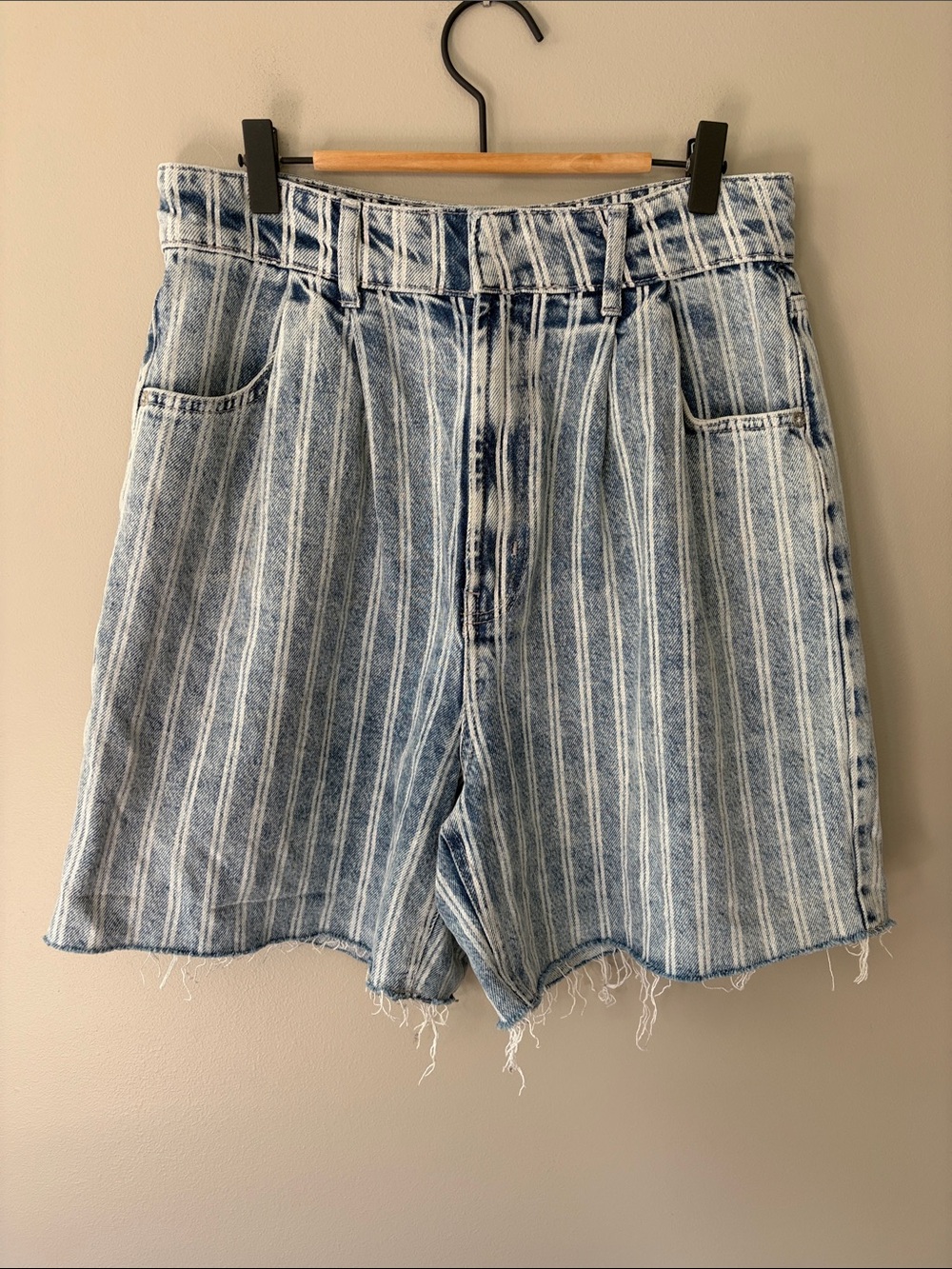 Free People/We The Free Dogtown Railroad Stripe Denim Jean Shorts Size 30 Blue